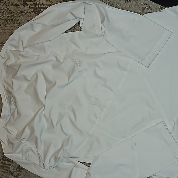 EleVen by Venus Williams Women's Athletic Shirt - Picture 3 of 4